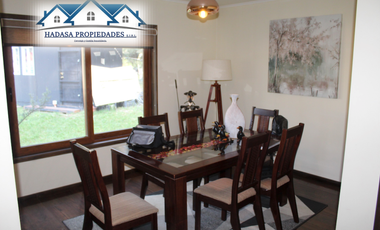 EN VENTA COMODA CASA, ZONA URBANA, AMPLIO TERRENO