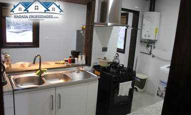 EN VENTA COMODA CASA, ZONA URBANA, AMPLIO TERRENO