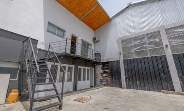 VENTA EN BLOCK 3 GALPONES LOCAL 3 DEPTOS OFICINAS