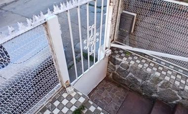 SE VENDE GRAN CASA DE 6 D 3 B, ESTAC Y SUBTE EN CERRO ALEGRE