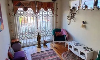 SE VENDE GRAN CASA DE 6 D 3 B, ESTAC Y SUBTE EN CERRO ALEGRE