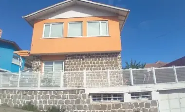 SE VENDE GRAN CASA DE 6 D 3 B, ESTAC Y SUBTE EN CERRO ALEGRE