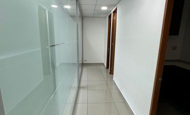 OFICINA 6 PRIVADOS Y 2 ESTACIONAMIENTOS