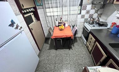 Casa 3 dormitorios fondo jardín pileta garage