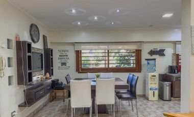 CASA EN VENTA BERAZATEGUI 4 DORMITORIOS PARQUE