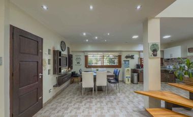 CASA EN VENTA BERAZATEGUI 4 DORMITORIOS PARQUE