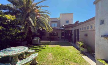 CASA EN VENTA BERAZATEGUI 4 DORMITORIOS PARQUE