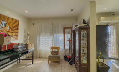 CASA EN VENTA BERAZATEGUI 4 DORMITORIOS PARQUE