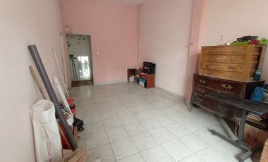 VENTA CASA 4 AMB + 2 LOCALES MORON