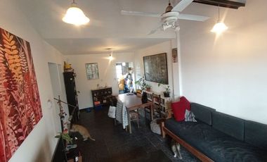 VENTA CASA 4 AMB + 2 LOCALES MORON