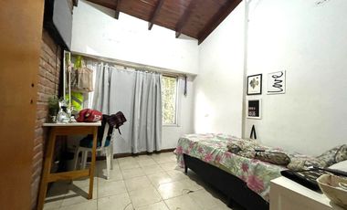 VENTA CHALET DE DOS PLANTAS EN ADROGUE