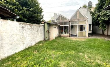 VENTA CHALET DE DOS PLANTAS EN ADROGUE