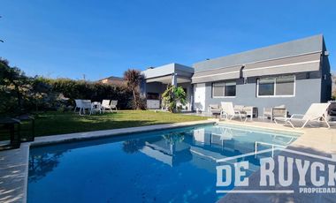 Casa 4 ambientes desarrollada en planta baja. Altos de Hudson II