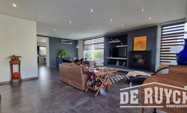 Casa 4 ambientes desarrollada en planta baja. Altos de Hudson II