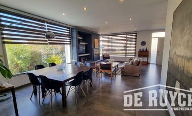 Casa 4 ambientes desarrollada en planta baja. Altos de Hudson II