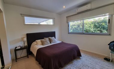 Casa 4 ambientes desarrollada en planta baja. Altos de Hudson II