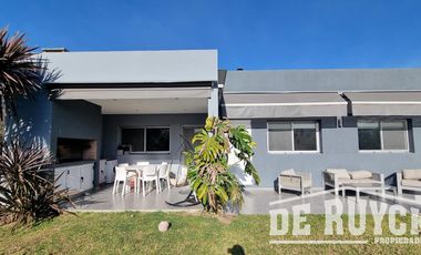 Casa 4 ambientes desarrollada en planta baja. Altos de Hudson II