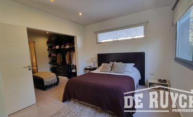 Casa 4 ambientes desarrollada en planta baja. Altos de Hudson II