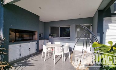 Casa 4 ambientes desarrollada en planta baja. Altos de Hudson II