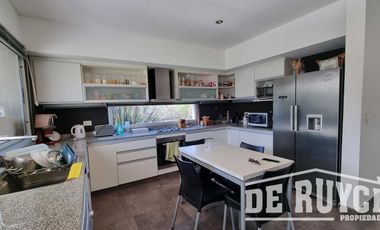 Casa 4 ambientes desarrollada en planta baja. Altos de Hudson II