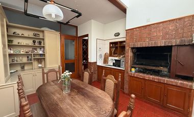 VENTA IMPORTANTE CASA EN RONDEAU 572. MACROCENTRO
