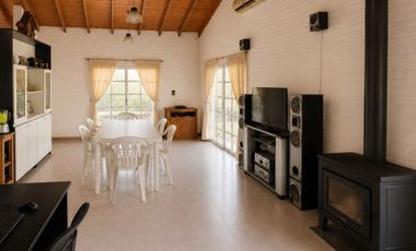 VENTA CASA QUINTA ACCESO SUR MERCEDES APTO CRÉDITO