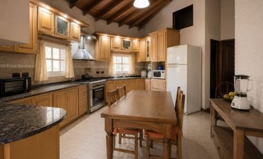 VENTA CASA QUINTA ACCESO SUR MERCEDES APTO CRÉDITO