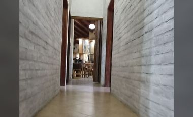 VENTA CASA QUINTA ACCESO SUR MERCEDES APTO CRÉDITO