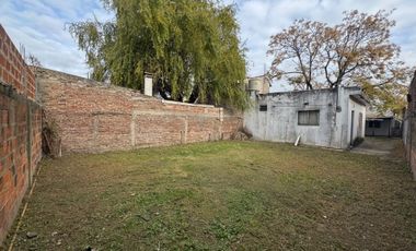 CASA 2 AMBIENTES EN VENTA RAFAEL CALZADA EN BLOQUE