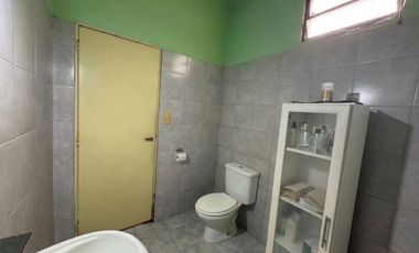 CASA 2 AMBIENTES EN VENTA RAFAEL CALZADA EN BLOQUE