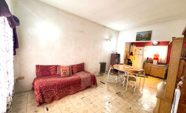 CASA 2 AMBIENTES EN VENTA RAFAEL CALZADA EN BLOQUE