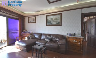 Beachfront Condo with Stunning Seaview at VIP Condochain