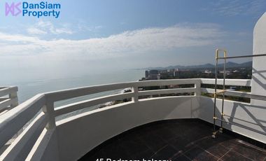Beachfront Condo with Stunning Seaview at VIP Condochain