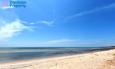 Beachfront Condo with Stunning Sea View at Sandy Beach