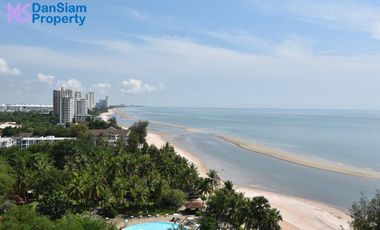 Beachfront Condo with Stunning Sea View at Sandy Beach