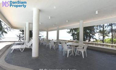 Beachfront Condo with Stunning Sea View at Sandy Beach