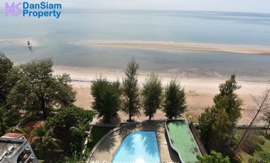 Beachfront Condo with Stunning Sea View at Sandy Beach