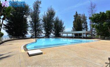 Beachfront Condo with Stunning Sea View at Sandy Beach