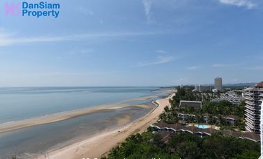Beachfront Condo with Stunning Sea View at Sandy Beach