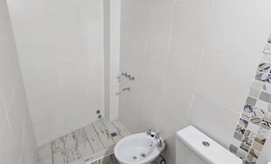 Monoambiente en alquiler en Morón, con entrepiso funcional como dormitorio