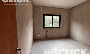 Venta - Casa con jardín - Don Torcuato