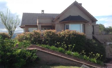 Casa en alquiler en Mendiolaza Golf