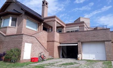 Casa en alquiler en Mendiolaza Golf