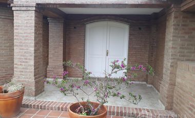 Casa en alquiler en Mendiolaza Golf