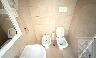 Departamento alquiler centro, 2 dormitorios, baño y balcón