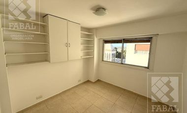 Departamento alquiler centro, 2 dormitorios, baño y balcón