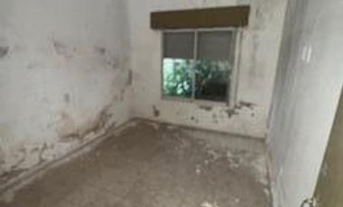 Propiedad ideal para construcción de locales, consultorios, hostel, oficinas, edificio y muchas alternativas más.-