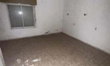 Propiedad ideal para construcción de locales, consultorios, hostel, oficinas, edificio y muchas alternativas más.-