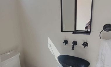 Villa amueblada en venta en San Miguel de Allende con roof garden, alberca y jac