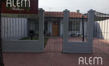 Muy linda Casa / OPORTUNIDAD!!!!